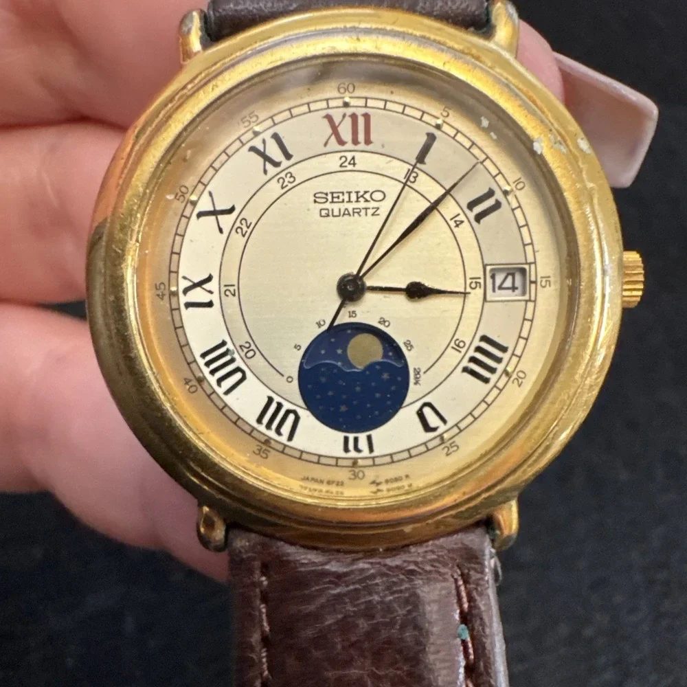 Vintage Seiko 6F22-6059 Gold tone Moon Phase Men's Dress Watch Rare